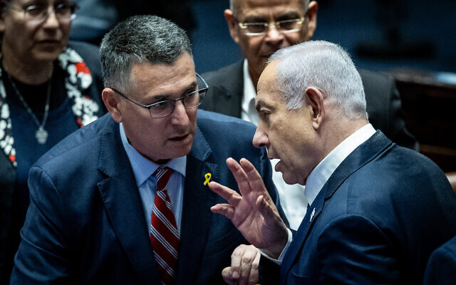 A plenum session on the appointment of Israel Katz as Defense Minister and Gideon Sa'ar as Foreign Minister at the assembly hall of the Knesset, the Israeli parliament in Jerusalem on November 8, 2024. Photo by Yonatan Sindel/Flash90 *** Local Caption *** גדעון סער
ראש הממשלה
בנימין נתניהו
מינוי
הכנסת
מדברים
פוליטיקה
חברי
כנסת
כנסת
מליאה