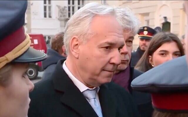 Screen capture from video of far-right speaker of Austria's lower house of parliament FPO's Walther Rosenkranz faces Jewish protesters who stopped him from laying a wreath at a Holocaust memorial in Vienna, November 8, 2024. (X. Used in accordance with Clause 27a of the Copyright Law) Screen capture from video of far-right speaker of Austria's lower house of parliament FPO's Walther Rosenkranz faces Jewish protesters who stopped him from laying a wreath at a Holocaust memorial in Vienna, November 8, 2024. (X. Used in accordance with Clause 27a of the Copyright Law)