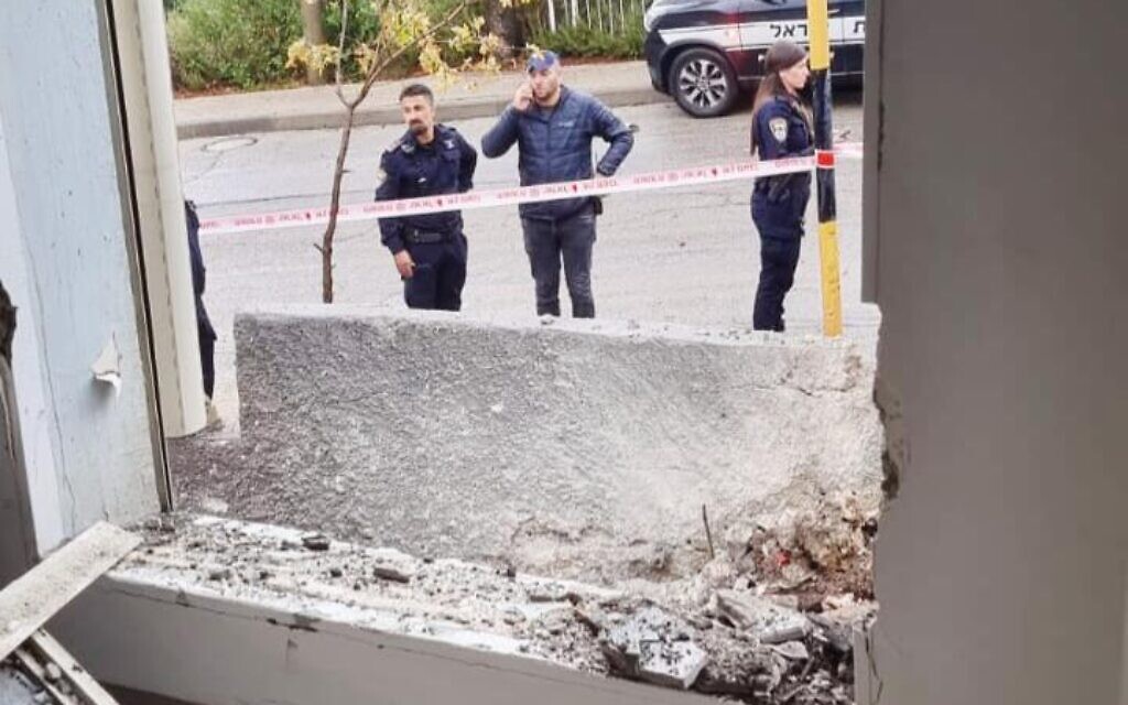 The scene of a rocket impact in Karmiel, November 19, 2024 (Israel Police)