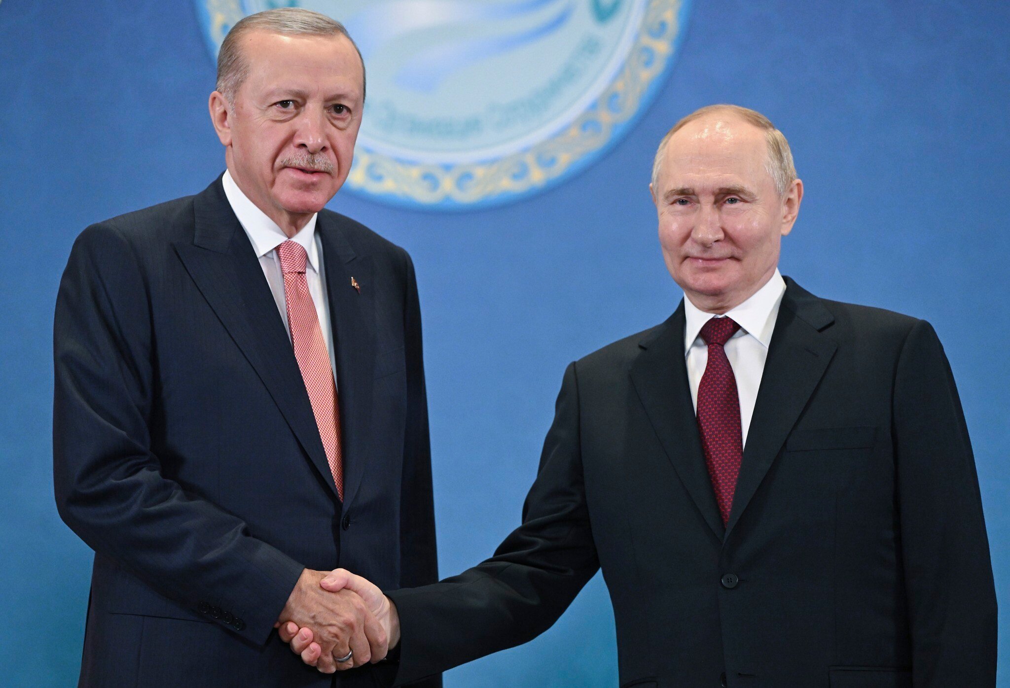 With Syrian regime’s collapse, Turkey gains the upper hand in rivalry with Russia