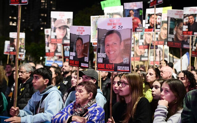 Israeli rally for the release of hostages held by Hamas, at Tel Aviv's Hostage Square, December 21 2024. (Avshalom Sassoni/Flash90)