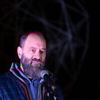 Jon Polin, father of murdered hostage Hersh Goldberg-Polin, speaks at a religious Zionist rally in Jerusalem calling on the government to promote a deal to free all the hostages held by Hamas terrorists in Gaza, December 22, 2024. (Chaim Goldberg/Flash90)
