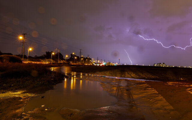 Lightning illuminates the sky near Rehovot, December 30, 2024. (Yossi Aloni/Flash90) Lightning illuminates the sky near Rehovot, December 30, 2024. (Yossi Aloni/Flash90)