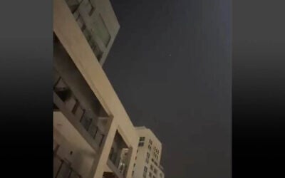 The interception of a Houthi missile over Tel Aviv on December 24, 2024. (Screen capture/X)