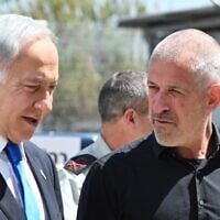 Prime Minister Benjamin Netanyahu (left) and Shin Bet chief Ronen Bar, on April 4, 2023. (Kobi Gideon/GPO/File)