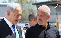 Prime Minister Benjamin Netanyahu (left) and Shin Bet chief Ronen Bar, on April 4, 2023. (Kobi Gideon/GPO/File)