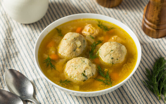 Matzah Ball Soup (bhofack2/iStock)