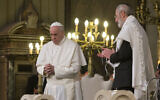 Pope Francis flanked by Rabbi Riccardo Di Segni, right, during his visit to the Great Synagogue of Rome, Sunday, Jan. 17, 2016.  (AP Photo/Alessandra Tarantino)