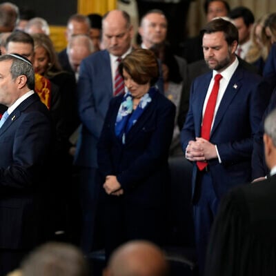 Rabbi Ari Berman prays during the 60th Presidential Inauguration at the US Capitol in Washington, January 20, 2025. (AP Photo/ Julia Demaree Nikhinson, Pool)