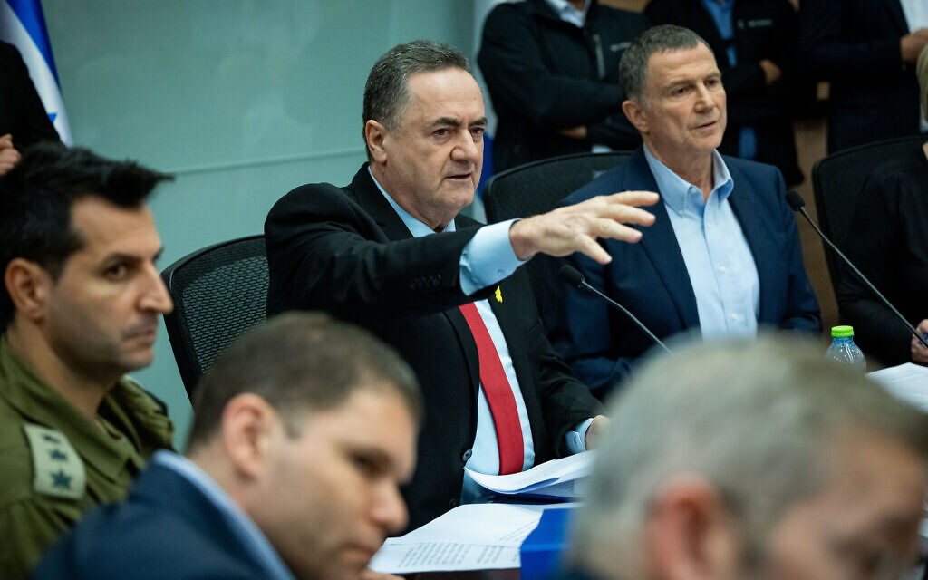 Defense minister aims to begin conscripting 50% of eligible Haredim in seven years