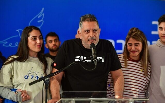 Eli Albag, the father of released hostage Liri Albag, speaks at  a press conference at the Rabin Medical Center in Petah Tikva on January 26, 2025. (Avshalom Sassoni/Flash90)