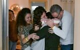 Romi Gonen reunites with her family at Sheba Medical Center in Ramat Gan, January 19, 2025. (Maayan Toaf/GPO)
