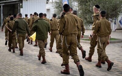 Ultra-Orthodox soldiers draft to the IDF's new Haredi brigade, known as the Hasmonean Brigade, January 5, 2025. (Israel Defense Forces)