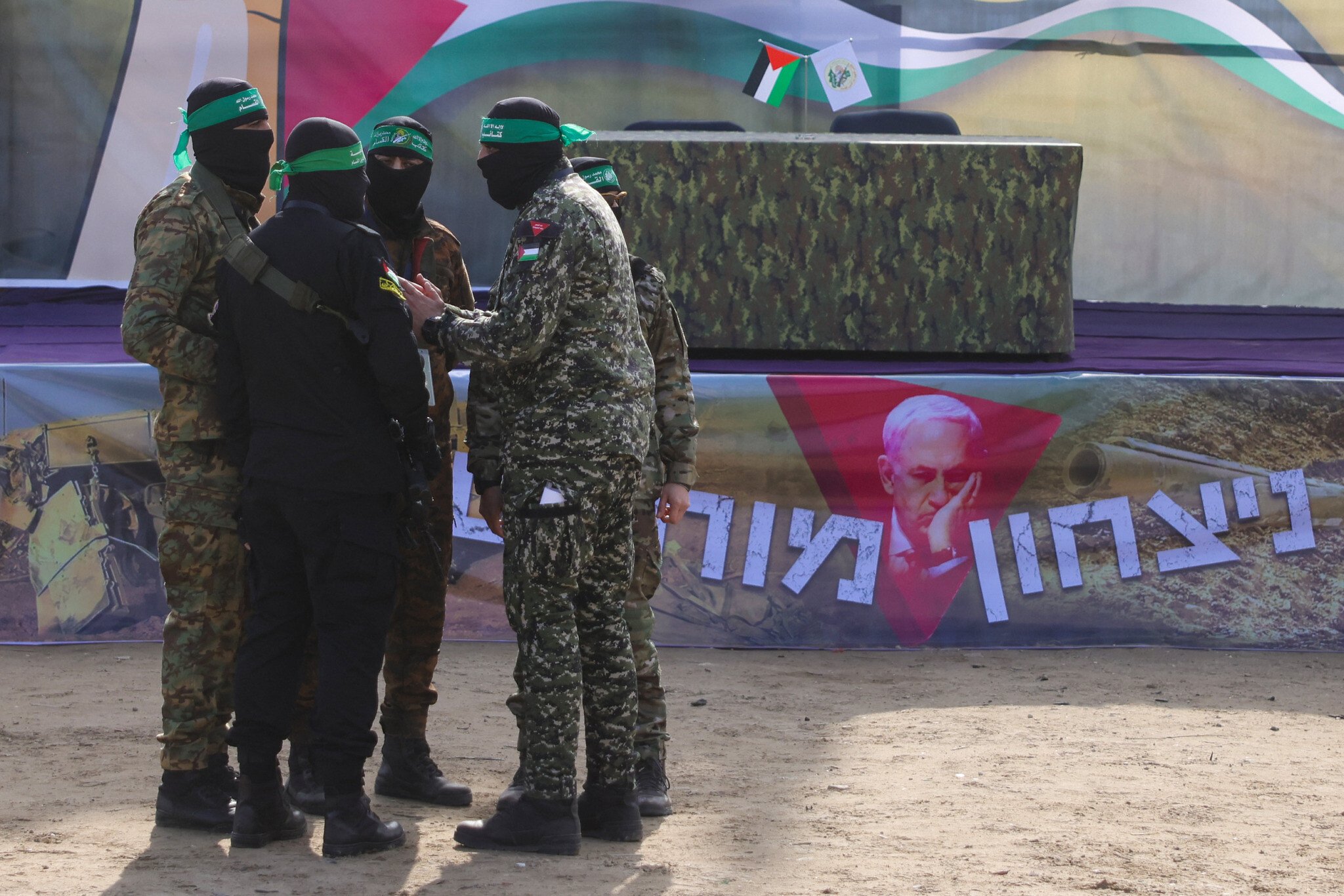 Hamas says it’ll free hostages as planned; PM’s office implies gaps remain on deal