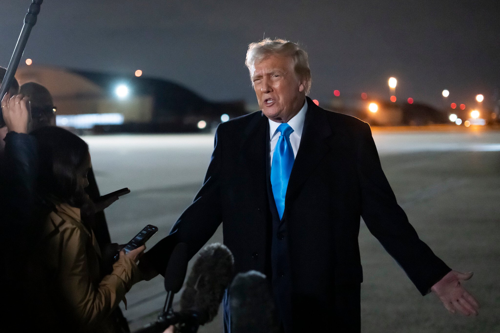 NextImg:Trump says Mideast talks ‘progressing’ as Netanyahu arrives for high stakes discussions