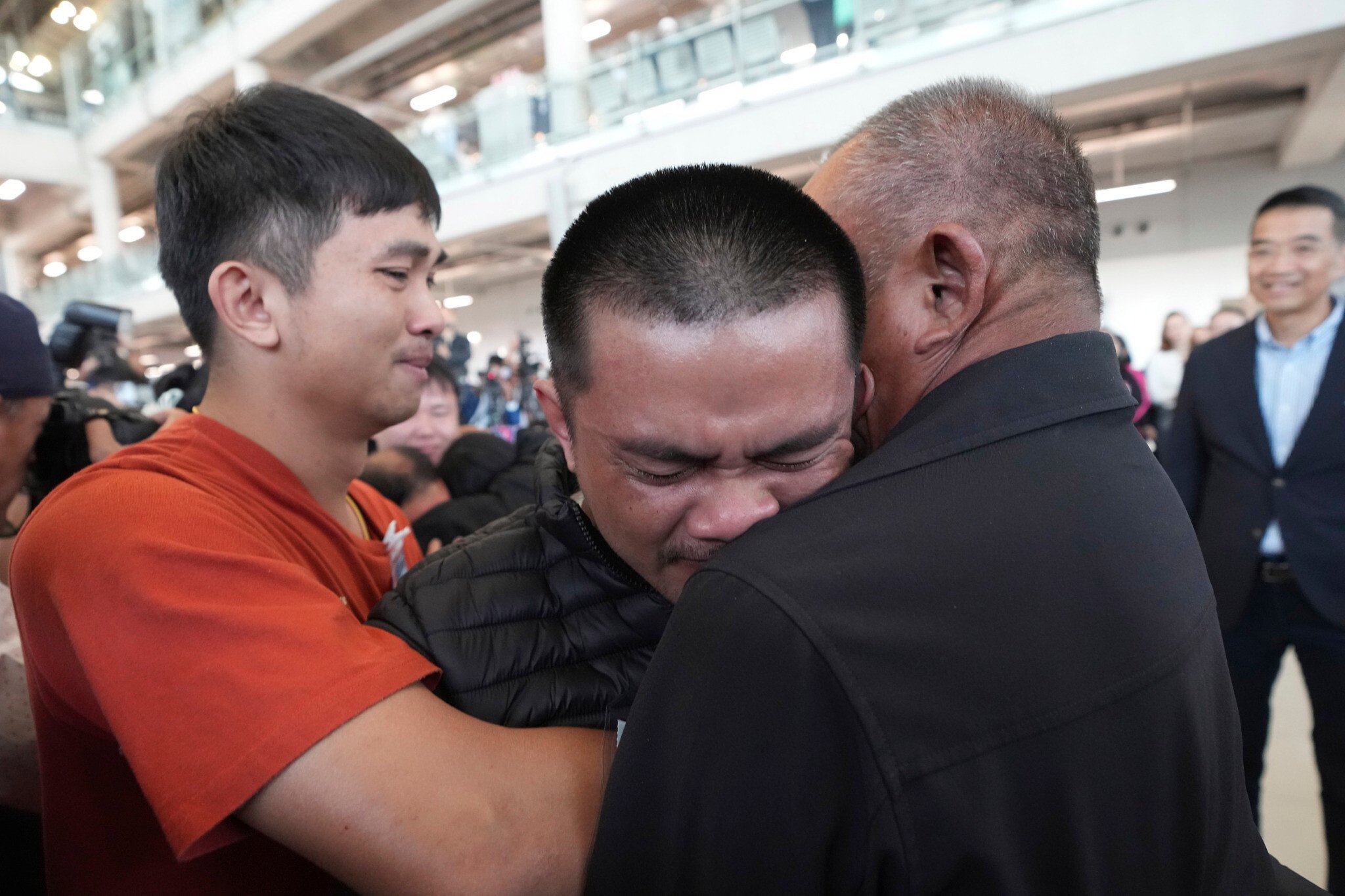 NextImg:‘Tears of joy’: 5 freed Thai hostages land in Bangkok, are greeted by loved ones