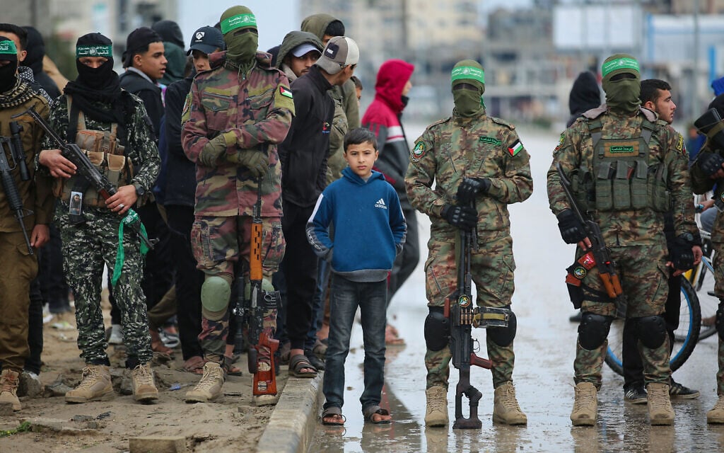 Hamas executes several looters who reportedly attacked food warehouses