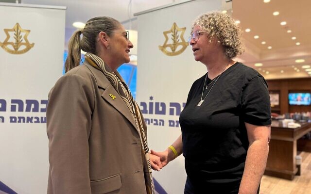 Michal Herzog (L) meets with Aviva Siegel on February 12,2025 (Office of the President)