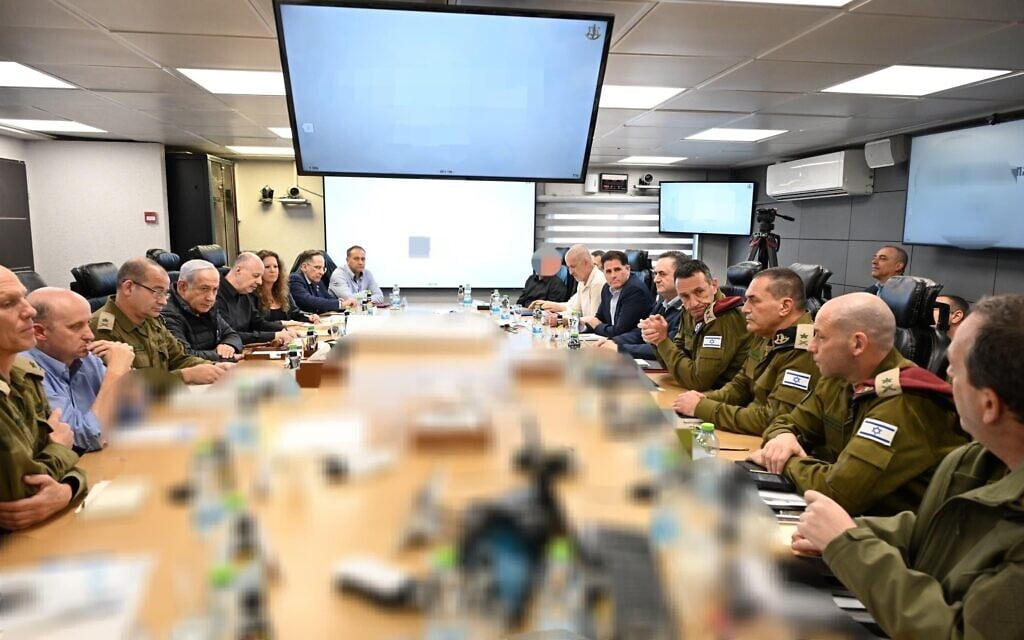 Prime Minister Benjamin Netanyahu holds a situation assessment with top political and military officials at the IDF Southern Command in Beersheba, February 13, 2025. (Haim Zach/GPO)