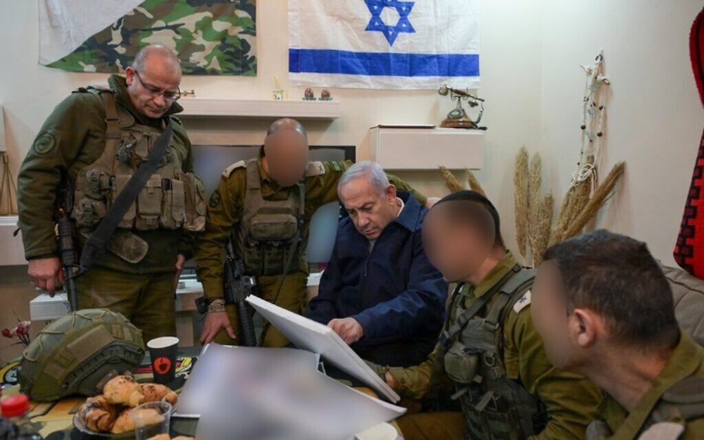 Prime Minister Benjamin Netanyahu in a briefing with military officers in Tulkarem, February 21, 2025 (Maayan Toaf/GPO)