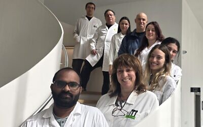 Prof. Dan Peer and research team at Tel Aviv University's Laboratory of Precision Nanomedicine. (Tel Aviv University)