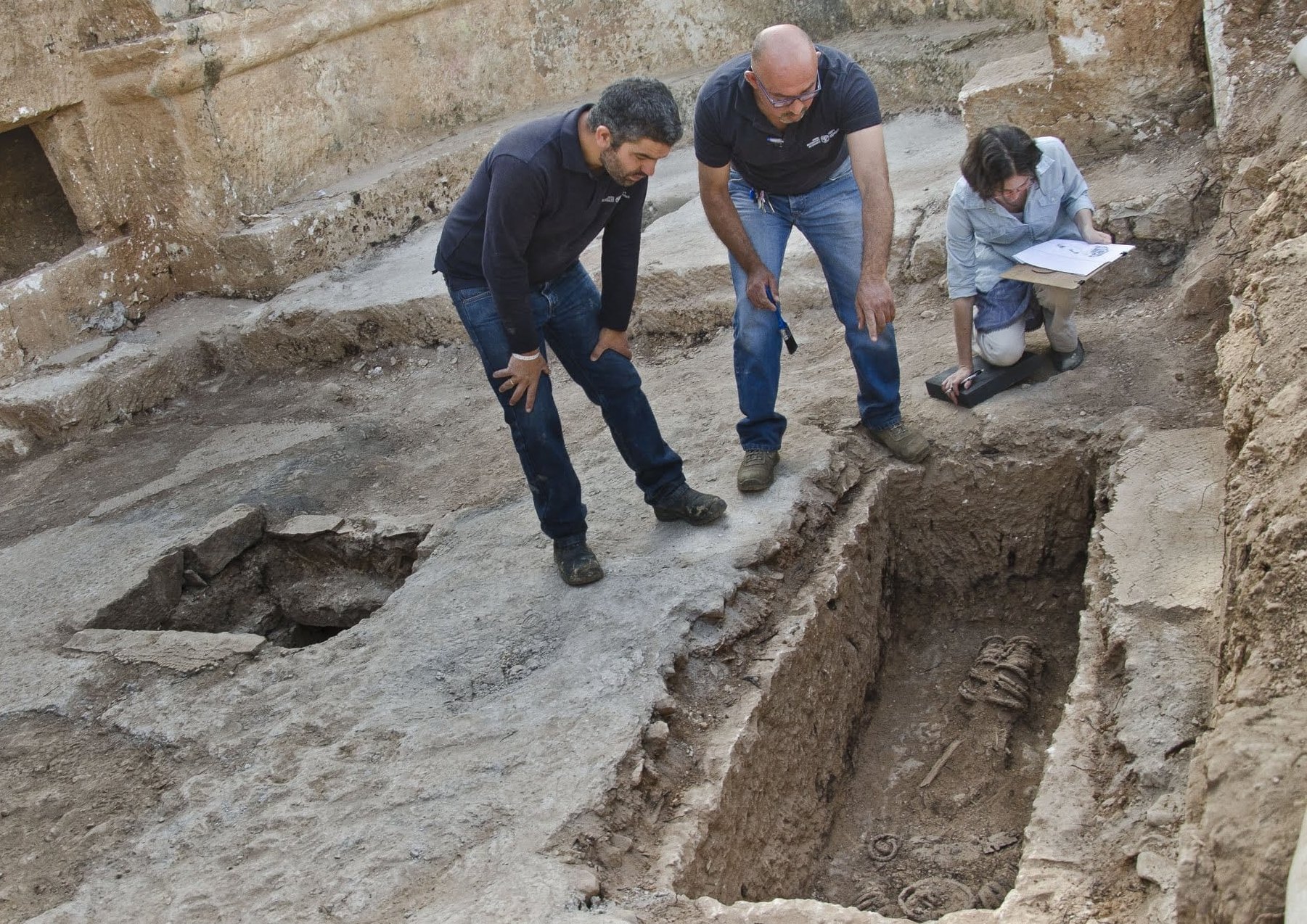 Chained in faith: 5th-century female skeleton may be world's 1st self ...