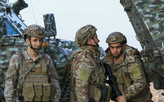 Illustrative: Lebanese army soldiers deploy in the southern Lebanese village of Mais al-Jabal, 2025. (Mahmoud ZAYYAT/ AFP) Illustrative: Lebanese army soldiers deploy in the southern Lebanese village of Mais al-Jabal, 2025. (Mahmoud ZAYYAT/ AFP)