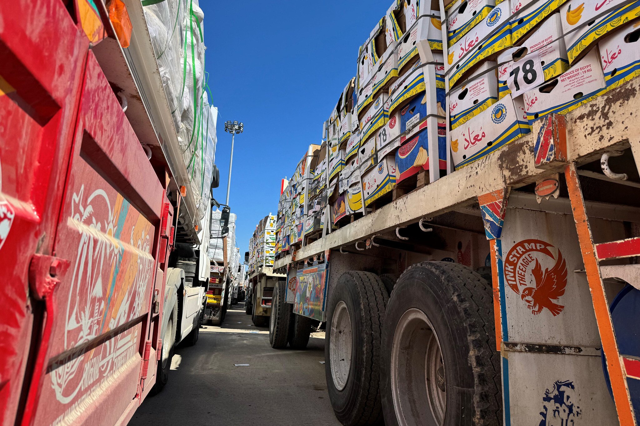 there are many boxes on the back of a truck