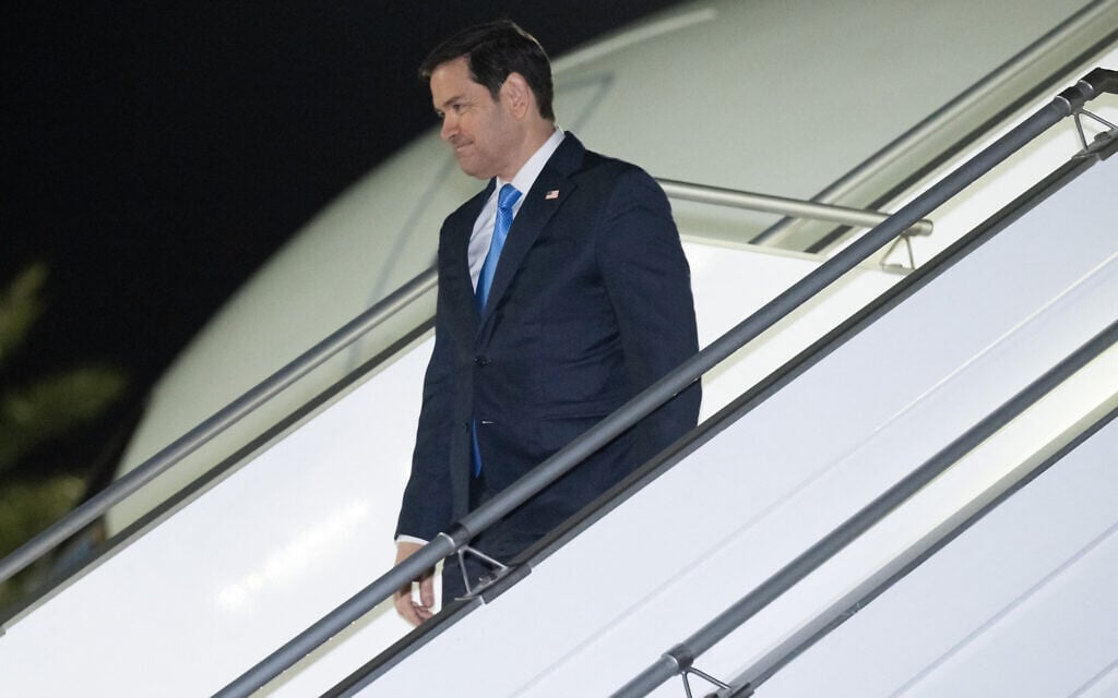 US Secretary of State Marco Rubio disembarks from his plane upon arrival at King Abdulaziz International Airport in Jeddah on March 10, 2025. (SAUL LOEB / POOL / AFP)
