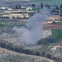 Smoke billows from the site of Israeli artillery shelling that targeted the area of the southern Lebanese village of Yohmor on March 22, 2025. (Rabih DAHER / AFP)