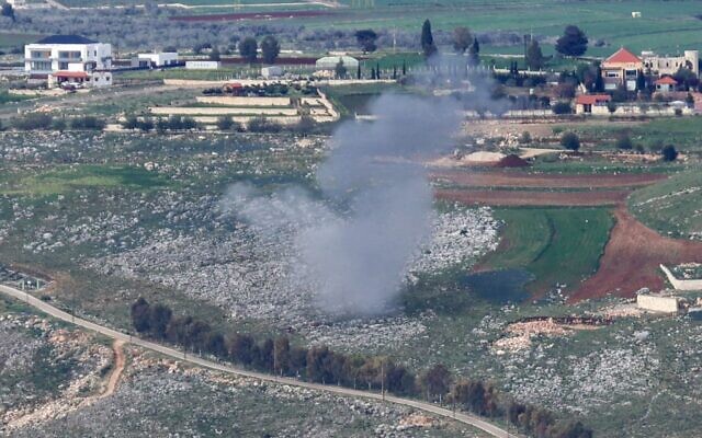 Smoke billows from the site of Israeli artillery shelling that targeted the area of the southern Lebanese village of Yohmor on March 22, 2025. (Rabih DAHER / AFP)
