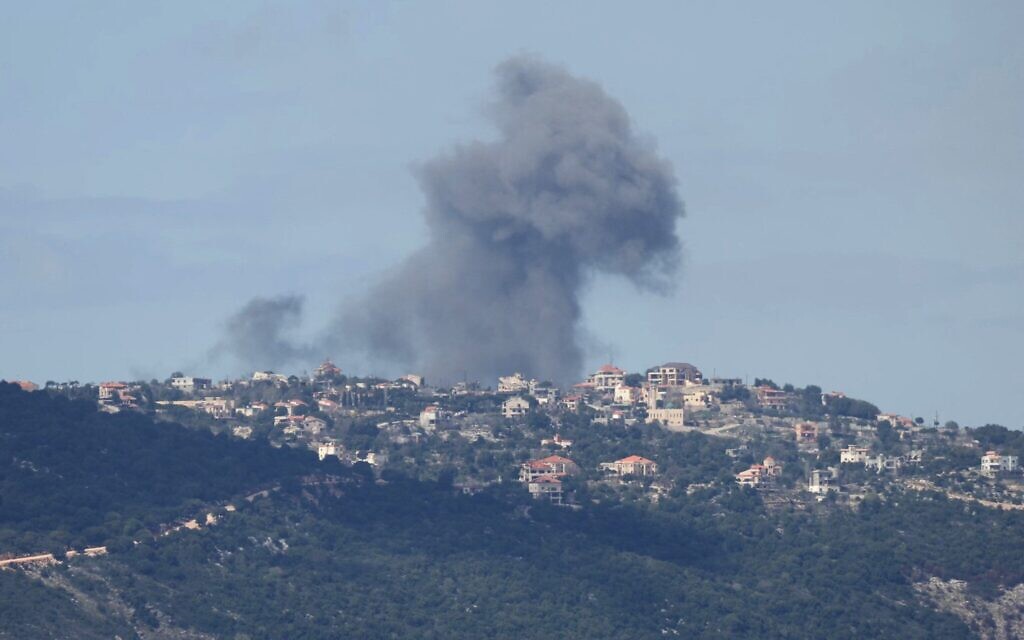 Smoke billows after an Israeli airstrike targeting Hezbollah in the southern Lebanese village of Sejoud on March 22, 2025. (Rabih DAHER / AFP)
