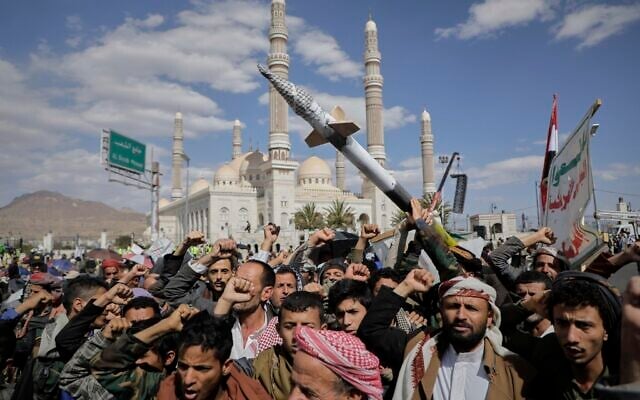 Houthi supporters chant slogans during an anti-US and anti-Israel rally in Sanaa, Yemen, March 17, 2025. (AP/Osamah Abdulrahman) Houthi supporters chant slogans during an anti-US and anti-Israel rally in Sanaa, Yemen, March 17, 2025. (AP/Osamah Abdulrahman)