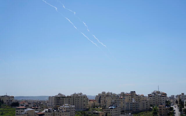 Israeli air defense system fires to intercept missiles that were launched from Yemen, as seen from the West Bank city of Ramallah, March 27, 2025. (AP Photo/Nasser Nasser) Israeli air defense system fires to intercept missiles that were launched from Yemen, as seen from the West Bank city of Ramallah, March 27, 2025. (AP Photo/Nasser Nasser)