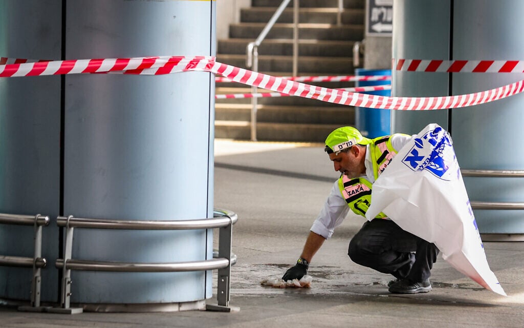 Zaka personnel at the scene of a terror attack in Haifa, March 3, 2025 (David Cohen/Flash90)