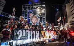 Demonstrators demand the release of Israelis held hostage in the Gaza Strip, outside the Defense Ministry headquarters in Tel Aviv, March 23, 2025. (Avshalom Sassoni/Flash90)