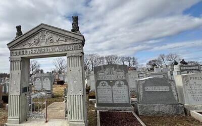 The Yiddish Theatrical Alliance block at the Mount Hebron Cemetery in Queens, New York, has graves going back to the early 1900s. Visitors to the cemetery can take a self-guided audio tour to learn more about the history there. (Cathryn J. Prince)