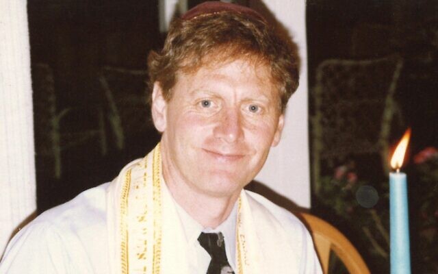 Jeffrey Klein leading the seder in 1990. (Courtesy of Klein Family)