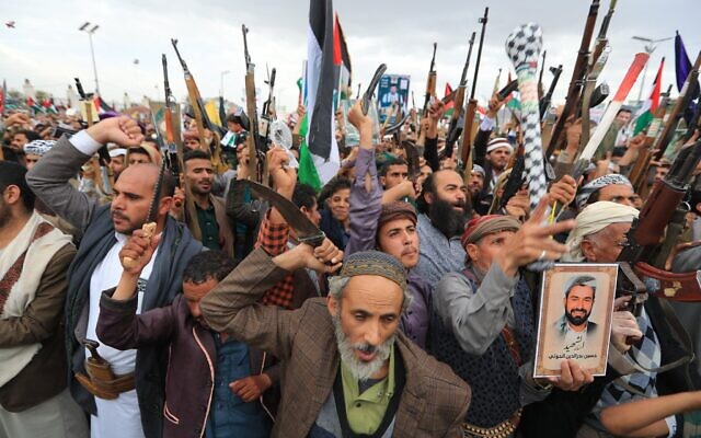 Supporters of Yemen's Houthi rebels attend a pro-Palestinian, anti-Israel gathering to mark International Quds (Jerusalem) Day commemorations in Sanaa, Yemen, March 28, 2025 (Mohammed Huwais / AFP) Supporters of Yemen's Houthi rebels attend a pro-Palestinian, anti-Israel gathering to mark International Quds (Jerusalem) Day commemorations in Sanaa, Yemen, March 28, 2025 (Mohammed Huwais / AFP)