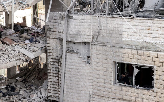 The scene of an Israeli strike on south Beirut on April 1, 2025  (Photo by Ibrahim AMRO / AFP)