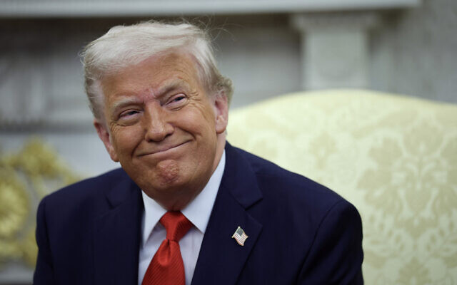 US President Donald Trump smiles as he meets with President Nayib Bukele of El Salvador in the Oval Office of the White House April 14, 2025 in Washington, DC. (WIN MCNAMEE / Getty Images via AFP) US President Donald Trump smiles as he meets with President Nayib Bukele of El Salvador in the Oval Office of the White House April 14, 2025 in Washington, DC. (WIN MCNAMEE / Getty Images via AFP)