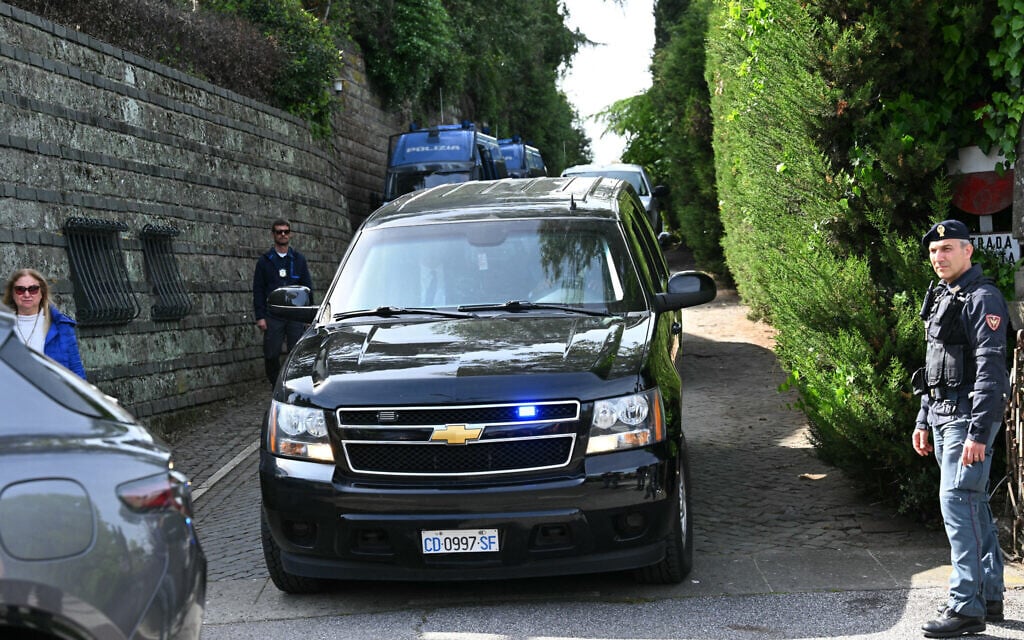 Vehicles of the US delegation leave the Omani embassy in Rome after a second round of nuclear talks between Iran and the United States on April 19, 2025. (Andreas SOLARO / AFP)