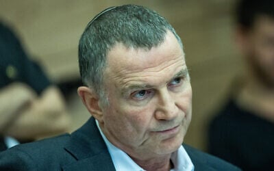 Likud MK Yuli Edelstein chairs a meeting of the Knesset Foreign Affairs and Defense Committee, March 10, 2025. (Yonatan Sindel/Flash90)