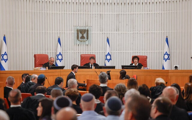 The High Court of Justice hears petitions against the firing of Shin Bet chief Ronen Bar in Jerusalem, April 8, 2025. (Yonatan Sindel/FLASH90) The High Court of Justice hears petitions against the firing of Shin Bet chief Ronen Bar in Jerusalem, April 8, 2025. (Yonatan Sindel/FLASH90)