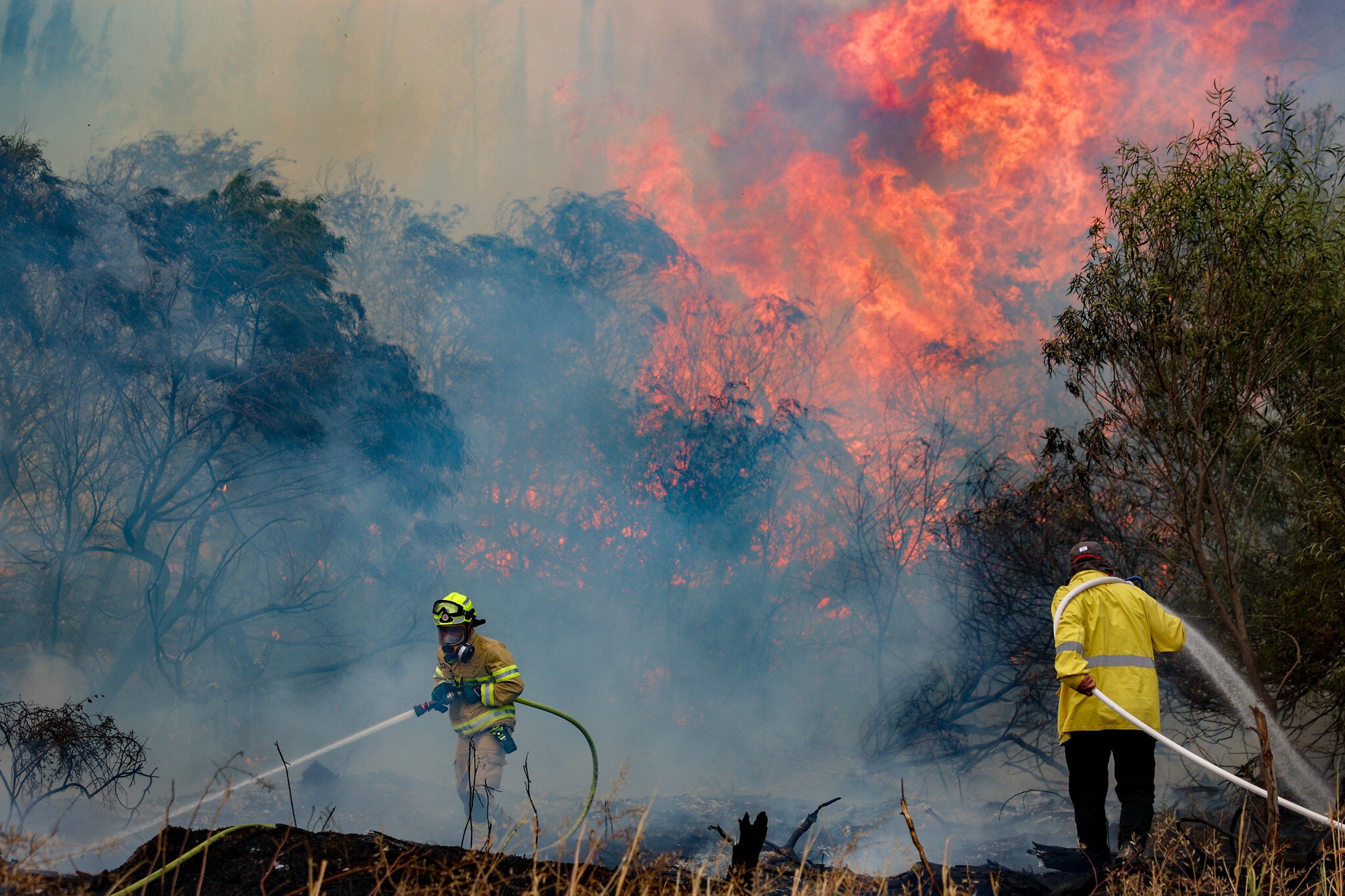 Communities evacuated as massive - F250430NRF19 1