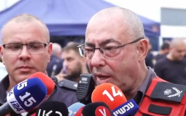 Fire and Rescue Service's Jerusalem District Commander Shmulik Friedman speaks to the press about wildfires that have spread rapidly across Israel on April 30, 2025. (Screenshot/Youtube)
