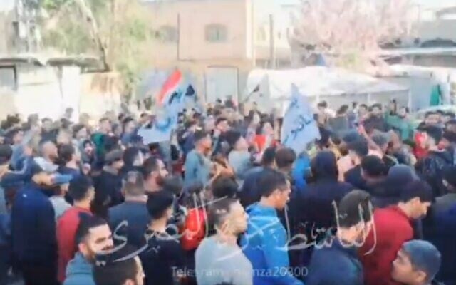 Palestinians protest against Hamas and for an end to the war in northern Gaza's Beit Lahiya, April 16, 2025. (Screenshot: X; @hamza198708)