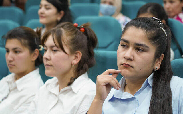 Illustrative photo of students in Namangan, Uzbekistan. (Wikimedia Commons) Illustrative photo of students in Namangan, Uzbekistan. (Wikimedia Commons)