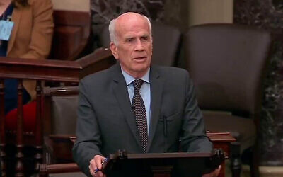Senator Peter Welch (D) of Vermont addresses the US Senate during a debate on Gaza aid, Washington DC, May 20, 2025. (Screenshot / X)