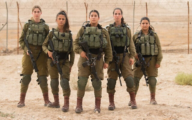 Female officers at the Border Defense Corps (Photo by IDF)